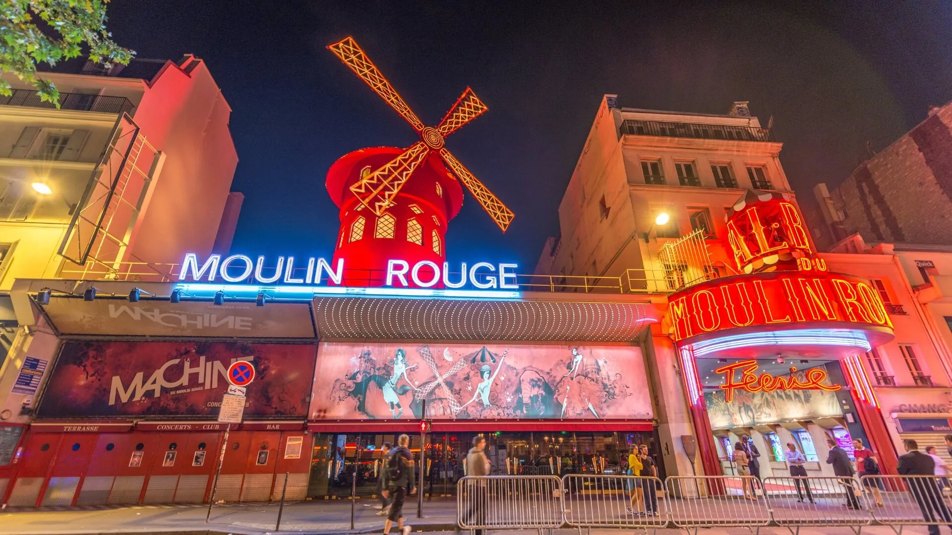 Paris cultural art initiatives