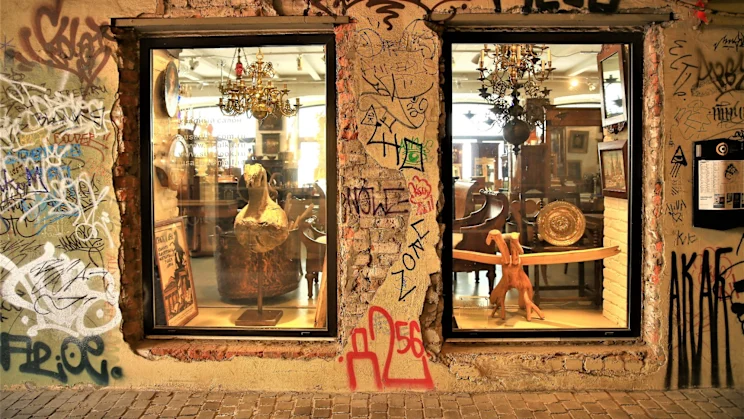 How cultural districts are reshaping contemporary art ecosystems and global art travel